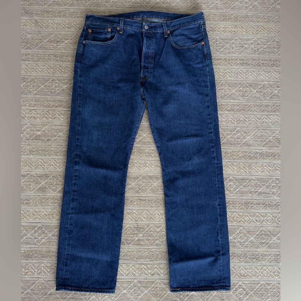 Men’s Levi’s 501 like new 38x32